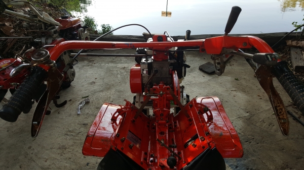 รถพรวนดินยกยกร่องแบบสาดออกข้าง