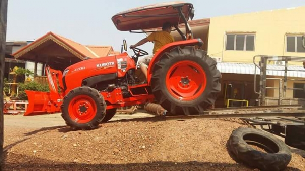 ปัญญาแทรคเตอร์..จัดมาให้ครับ ด่วน!!!คูโบต้า L4708 พร้อมใบมีดคานล่างFD185 เล่มทะเบียนพร้อมสภาพพร้อมใช้