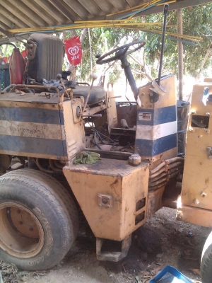 ขายรถตัก  เครื่องจักรกลหนัก   Komatsu  รุ่น wa30-1 ราคา180,000บาท