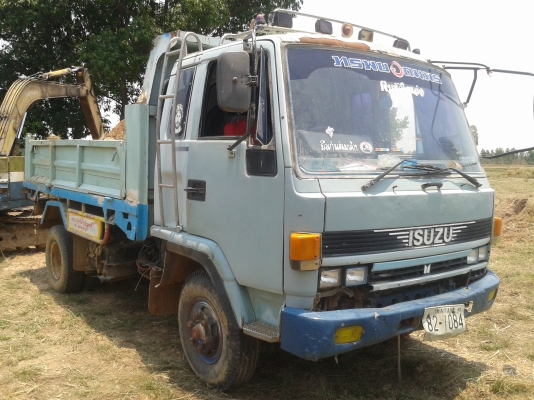 ขายด่วน ISUZU ROCKY FRR 175แรง สภาพพร้อมใช้งาน ยางดีทั้งหกเส้น เครื่องเกียร์พร้อมใช้งาน เอกสารเล่มทะเบียนพร้อมโอน
