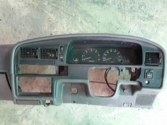 พวงมาลัย Mighty X และคอลโซล เดิม ๆ มีสวิสกระจกไฟฟ้า ไม่บวมครับ