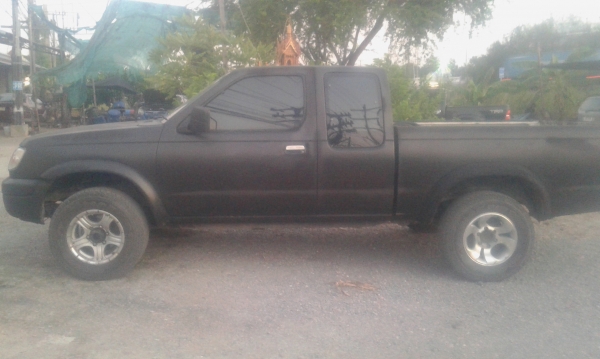 ขายฟรอนเทีย4WDเครื่องเบนซิลติดแก๊สถูกๆ ขายฟรอนเทีย4WDเครื่องเบนซิลติดแก๊สถูกๆ