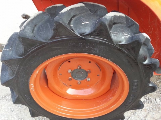 คูโบต้า L3008 4 WD ใบมีดดันหน้าตราช้าง