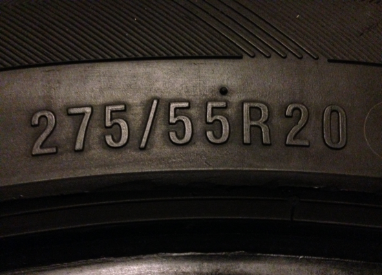 ยาง Goodride 275 55 20 กลางปี12 ดอกเยอะ พร้อมใช้งาน ราคาไม่แพง