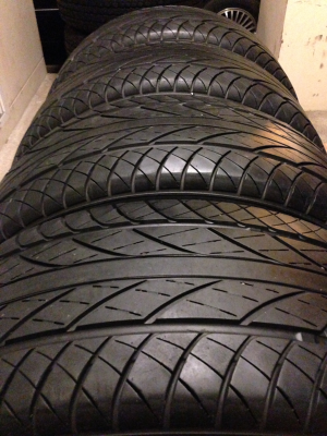 ยาง Goodride 275 55 20 กลางปี12 ดอกเยอะ พร้อมใช้งาน ราคาไม่แพง