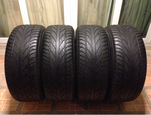 ยาง Goodride 275 55 20 กลางปี12 ดอกเยอะ พร้อมใช้งาน ราคาไม่แพง