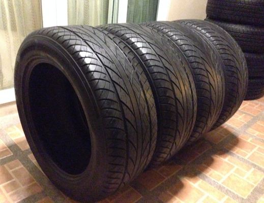 ยาง Goodride 275 55 20 กลางปี12 ดอกเยอะ พร้อมใช้งาน ราคาไม่แพง