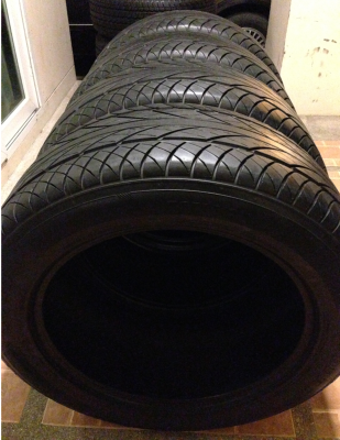 ยาง Goodride 275 55 20 กลางปี12 ดอกเยอะ พร้อมใช้งาน ราคาไม่แพง