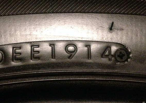 ยาง Bridgestone 245 65 17 ปี14 ดอกเต็ม ใช้กันยาว ราคาไม่แพง