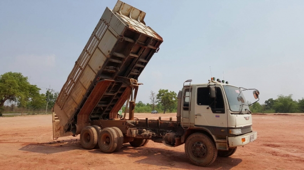 ขาย 10 ล้อดั้ม HINO FM3H เครื่องเดิม HO7D 195 แรงม้า เกียร์เดิม คัสซีสวย สโลว์กลาง แอร์เย็นฉ่ำ ยางเต็ม ทะเบียนเต็มพร้อมโอน ขาย 10 ล้อดั้ม HINO FM3H เครื่องเดิม HO7D 195 แรงม้า เกียร์เดิม คัสซีสวย สโลว์กลาง แอร์เย็นฉ่ำ ยางเต็ม ทะเบียนเต็มพร้อมโอน