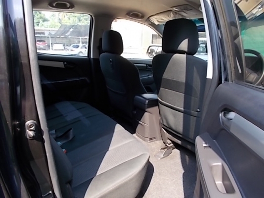 CHEVROLET COLORADO 2.5 LT 4WD สีดำ แม็ก16 ชุดยก ท่อเม้ง เครื่องเดิมๆ CHEVROLET COLORADO 2.5 LT 4WD สีดำ แม็ก16 ชุดยก ท่อเม้ง เครื่องเดิมๆ