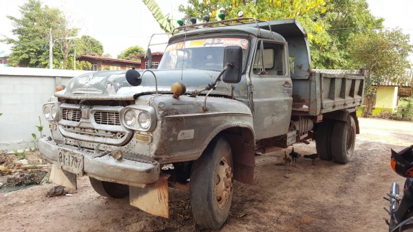 ขาย 6 ล้อดั้ม หัวยาว เครื่อง 6BD1 165 แรงม้า เฟืองท้ายใหญ่ FUSO  มีสโลว์กลาง พวงมาลัยพาวเวอร์ ทะเบียนพร้อมโอน