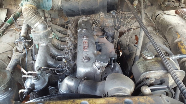 ขาย 6 ล้อดั้ม หัวยาว เครื่อง 6BD1 165 แรงม้า เฟืองท้ายใหญ่ FUSO  มีสโลว์กลาง พวงมาลัยพาวเวอร์ ทะเบียนพร้อมโอน