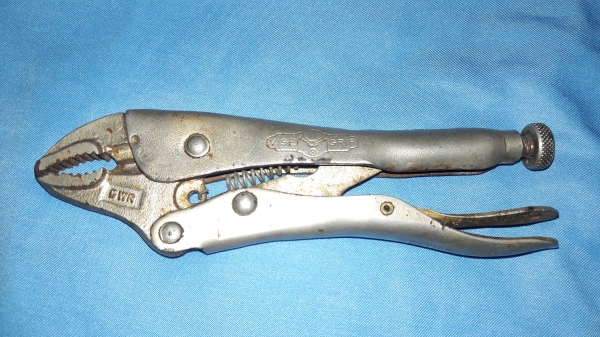 ขายคีมล็อค VISE GRIP 5wrรุ่นตีสองแถวงานเก่าๆ MADE IN USA. ขายคีมล็อค VISE GRIP 5wrรุ่นตีสองแถวงานเก่าๆ MADE IN USA.