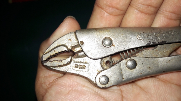 ขายคีมล็อค VISE GRIP 5wrรุ่นตีสองแถวงานเก่าๆ MADE IN USA. ขายคีมล็อค VISE GRIP 5wrรุ่นตีสองแถวงานเก่าๆ MADE IN USA.