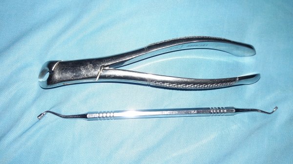 ขายคีมคีบสแตนเลสและที่เคาะสแตนเลสงานนอกงานดีมาก ขายคีมคีบสแตนเลสและที่เคาะสแตนเลสงานนอกงานดีมาก