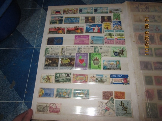 อัลบั้มแสตมป์ต่างประเทศยกเล่มครับ