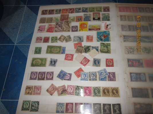 อัลบั้มแสตมป์ต่างประเทศยกเล่มครับ