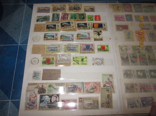 อัลบั้มแสตมป์ต่างประเทศยกเล่มครับ