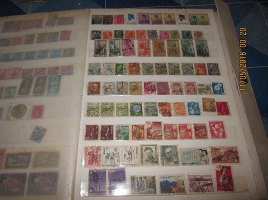 อัลบั้มแสตมป์ต่างประเทศยกเล่มครับ