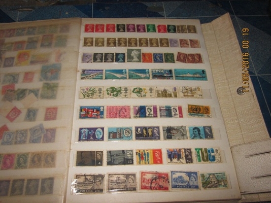 อัลบั้มแสตมป์ต่างประเทศยกเล่มครับ