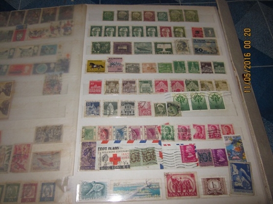 อัลบั้มแสตมป์ต่างประเทศยกเล่มครับ