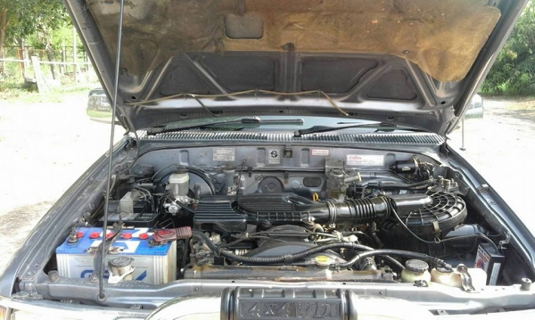 !!!!! รถบ้านแท้ 100\% TOYOTA SPORT RIDER 3.0 CC 4 WD ปี 42 เกียรธรรมดา เดิมๆ บางๆ