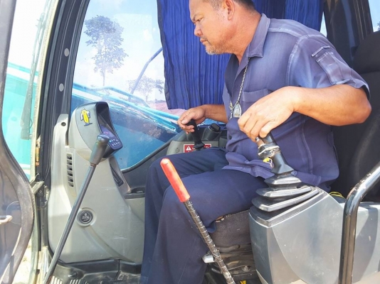 ขาย!! >>> Kobelco Sk140 Super <<< รถใช้งานได้ ขายตามสภาพ ราคา 1,390,000 บาท + ค่าคอม 20,000 บาท รถใช้งาน 12,000 ชั่วโมง ขาย!! >>> Kobelco Sk140 Super <<< รถใช้งานได้ ขายตามสภาพ ราคา 1,390,000 บาท + ค่าคอม 20,000 บาท รถใช้งาน 12,000 ชั่วโมง