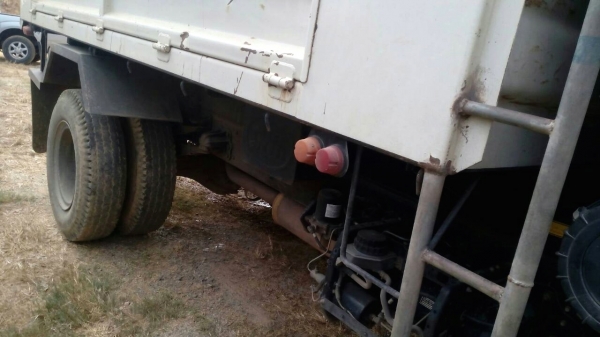 รถฮีโน่ 6 ล้อดั้ม FG8J 220 แรงม้า. ปี 55.  ( รถวิ่ง 73,xxx กม. )    สนใจติดต่อ  081 - 6079515