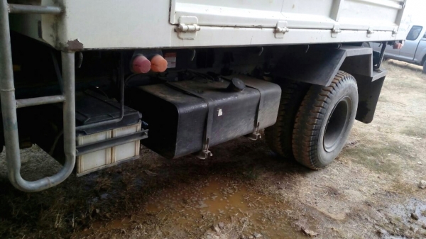 รถฮีโน่ 6 ล้อดั้ม FG8J 220 แรงม้า. ปี 55.  ( รถวิ่ง 73,xxx กม. )    สนใจติดต่อ  081 - 6079515