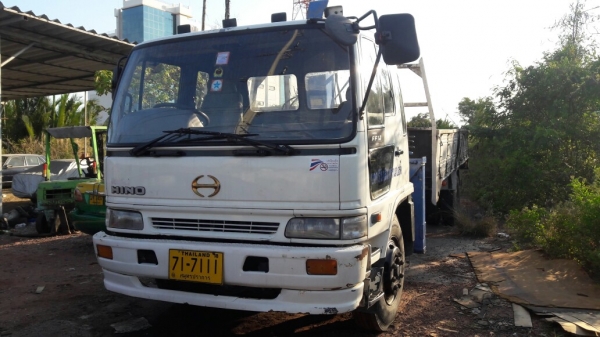 ขายรถ6ล้อติดเครน5ตันกระบะ6.5เมตร