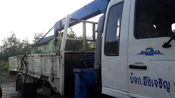 ขายรถ6ล้อติดเครน5ตันกระบะ6.5เมตร