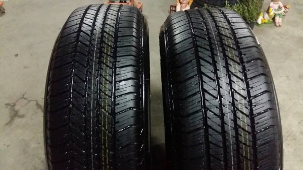 ขายยางป้ายแดงถอดศูนย์มี2เส้นนะครับ bridgestone dueler h/t 684ll 265/65r17 ผลิตสัปดาห์ที่9 ปี16 สนใจติดต่อ ตาเล็ก ล้อและยางครับ 081-3747940