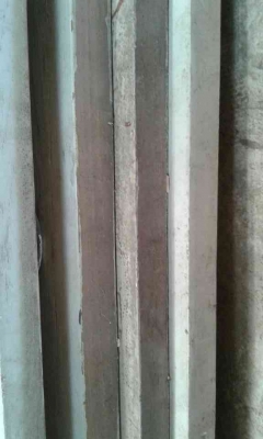 บานหน้าต่างไม้สักเก่า