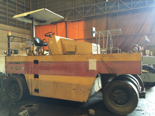 ขายด่วนรถบดล้อยาง7ล้อ DYNAPAC CP20W ตรวจเช็คพร้อมใช้ทำสี เล่มทะเบียน