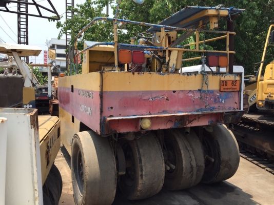 ขายด่วนรถบดล้อยาง7ล้อ DYNAPAC CP20W ตรวจเช็คพร้อมใช้ทำสี เล่มทะเบียน