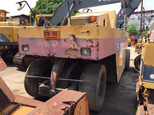 ขายด่วนรถบดล้อยาง7ล้อ DYNAPAC CP20W ตรวจเช็คพร้อมใช้ทำสี เล่มทะเบียน