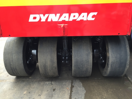 ขายด่วนรถบดล้อยาง7ล้อ DYNAPAC CP20W ตรวจเช็คพร้อมใช้ทำสี เล่มทะเบียน
