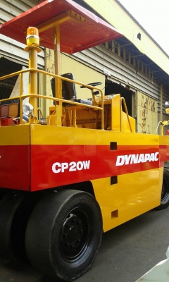 ขายด่วนรถบดล้อยาง7ล้อ DYNAPAC CP20W ตรวจเช็คพร้อมใช้ทำสี เล่มทะเบียน