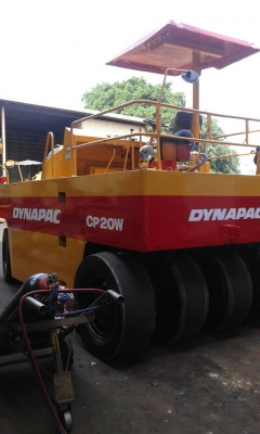 ขายด่วนรถบดล้อยาง7ล้อ DYNAPAC CP20W ตรวจเช็คพร้อมใช้ทำสี เล่มทะเบียน