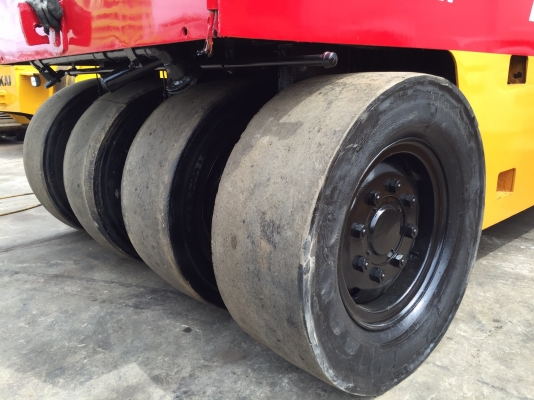 ขายด่วนรถบดล้อยาง7ล้อ DYNAPAC CP20W ตรวจเช็คพร้อมใช้ทำสี เล่มทะเบียน