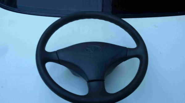 พวงมาลัย toyota 3ห่วงหรือตอง1เดิมๆ สภาพสวยๆ พวงมาลัย toyota 3ห่วงหรือตอง1เดิมๆ สภาพสวยๆ