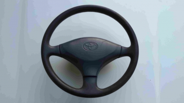 พวงมาลัย toyota 3ห่วงหรือตอง1เดิมๆ สภาพสวยๆ