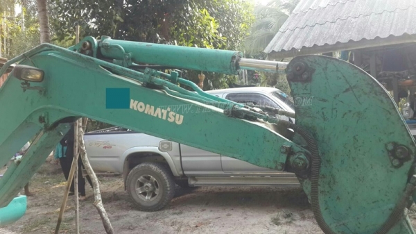 รถแมคโค KOMATSU R PC 30