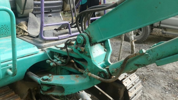 รถแมคโค KOMATSU R PC 30