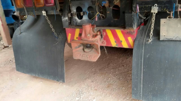 ขายรถพ่วง 22ล้อ  isuzu  แม็คโหลด  320  ปี51ราคา 1,950,000 บาท