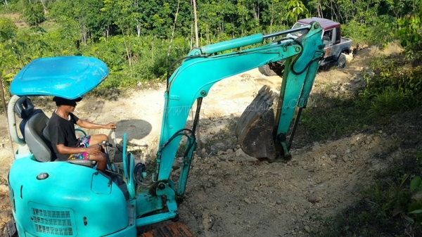 รถแมคโค