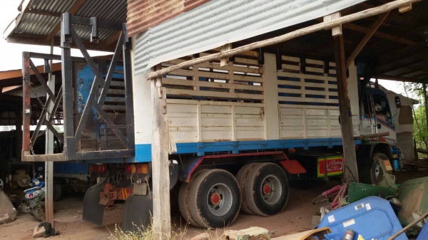 ขายรถพ่วง 22ล้อ  isuzu  แม็คโหลด  320  ปี51ราคา 1,950,000 บาท