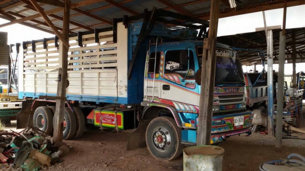 ขายรถพ่วง 22ล้อ  isuzu  แม็คโหลด  320  ปี51ราคา 1,950,000 บาท