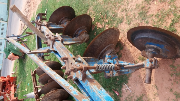 หางสามใส่รถไถฟอร์ด